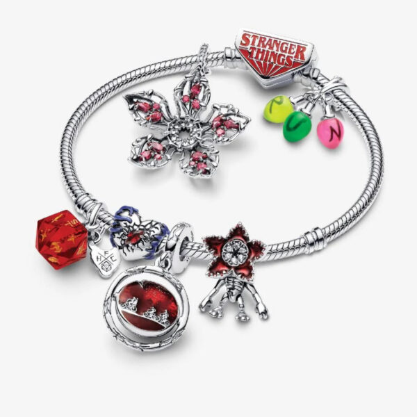 Браслет Stranger Things × Pandora